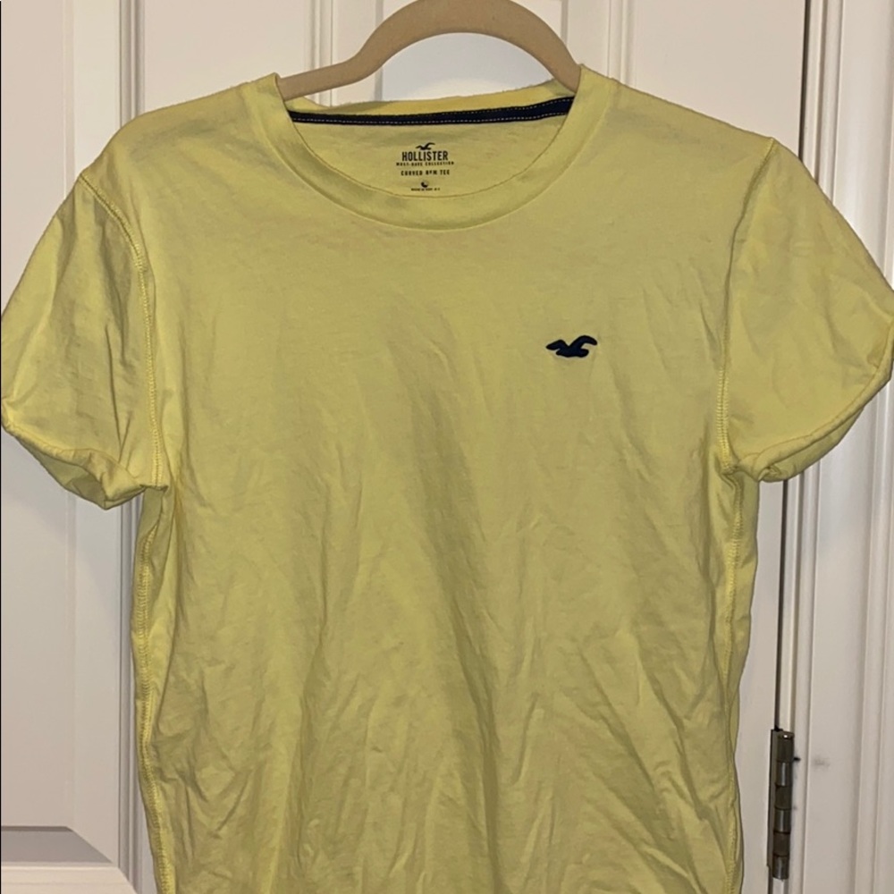 Hollister Must-Have Collection Curved T-Shirt